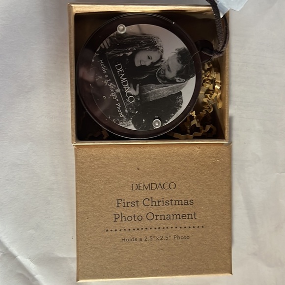 ✅Demdaco First Christmas Photo Wooden Ornament Holds 2.5”x 2.5” Photo - Picture 5 of 5